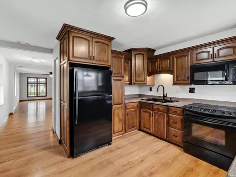 Kitchen - 1301 Eichel Ave, Evansville, IN 47711 photo 3 of 5