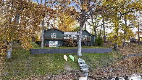 Exterior - 8652 E Koher Rd, Syracuse, IN 46567 photo 4 of 7