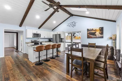 Dining - 8652 E Koher Rd, Syracuse, IN 46567 photo 1 of 2