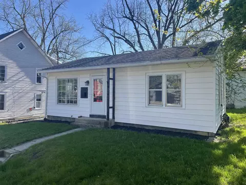 317 S West St, Angola, IN 46703