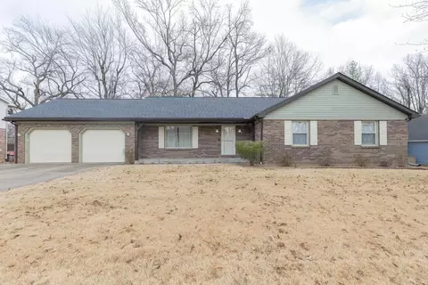 5322 Blue Ridge Dr, Newburgh, IN 47630