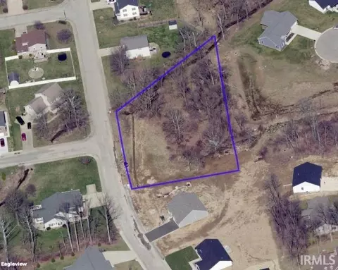 811 N Daisy Dr, Ellettsville, IN 47429