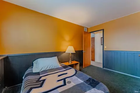 Bedroom - 945 Sunset Dr, Wabash, IN 46992 photo 11 of 11