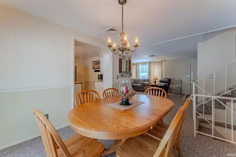 Dining - 945 Sunset Dr, Wabash, IN 46992 photo 1 of 2