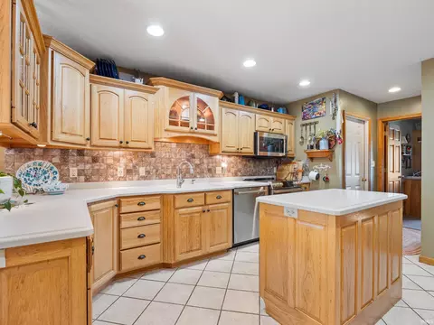 Kitchen - 432 County Road 17, Ashley, IN 46705 photo 2 of 2