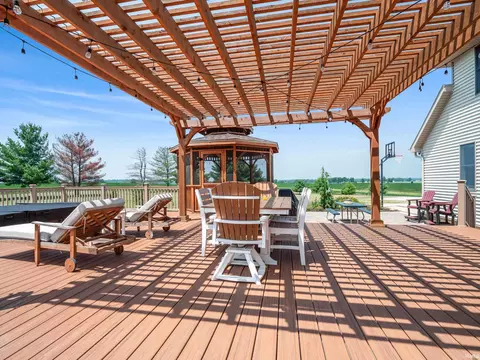 Exterior - 432 County Road 17, Ashley, IN 46705 photo 9 of 14