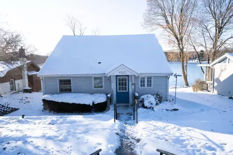 Exterior - 8917 E Circle Drive S Dr, Syracuse, IN 46567 photo 8 of 11