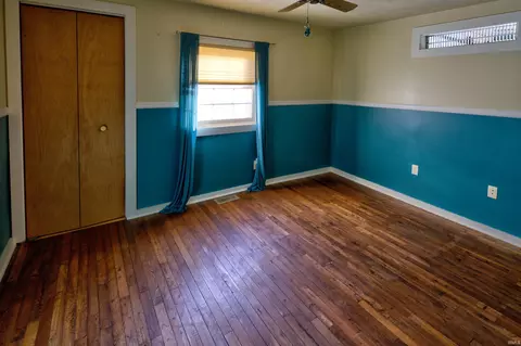Bedroom - 8917 E Circle Drive S Dr, Syracuse, IN 46567 photo 2 of 2