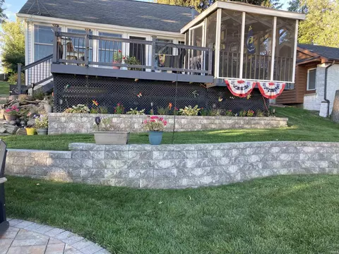 Exterior - 8917 E Circle Drive S Dr, Syracuse, IN 46567 photo 2 of 11