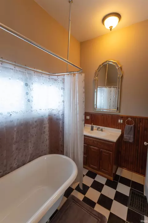 405 E 3rd St, Brookston, IN 47923 photo 18