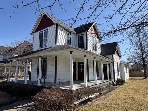 405 E 3rd St, Brookston, IN 47923 photo 1