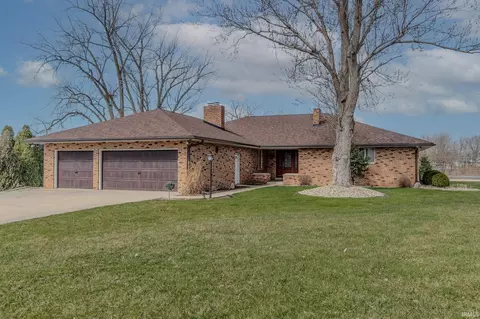 1116 Erin Ct, Middlebury, IN 46540