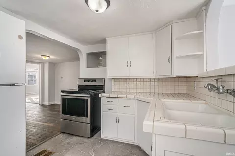 Kitchen - 1339 E Bowman St, South Bend, IN 46613 photo 2 of 2