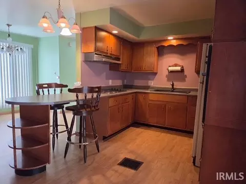 116 E Stephenson St, Marion, IN 46952 photo 2