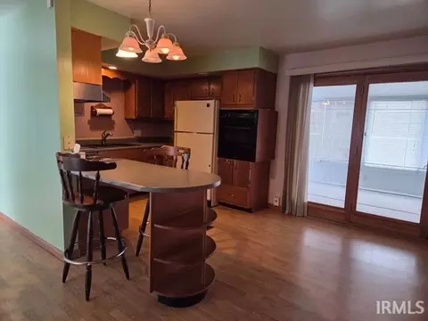 116 E Stephenson St, Marion, IN 46952 photo 3