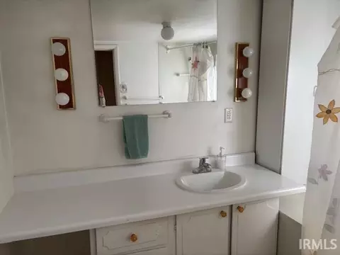 116 E Stephenson St, Marion, IN 46952 photo 6