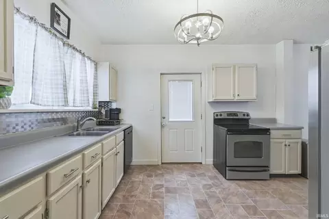 110 S Britton St, Garrett, IN 46738 photo 13