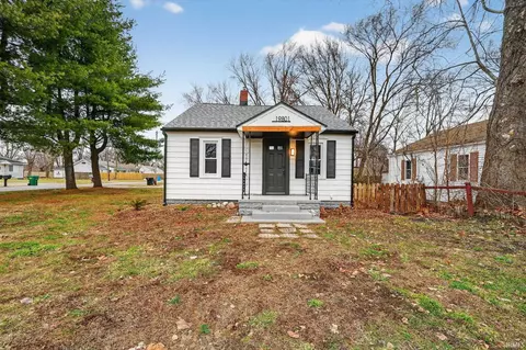 19801 Greenacre St, South Bend, IN 46637