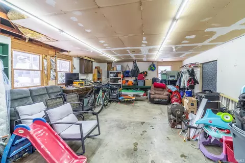 914 E King St, Garrett, IN 46738 photo 32