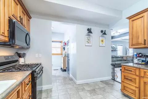 914 E King St, Garrett, IN 46738 photo 16