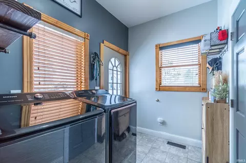 914 E King St, Garrett, IN 46738 photo 17