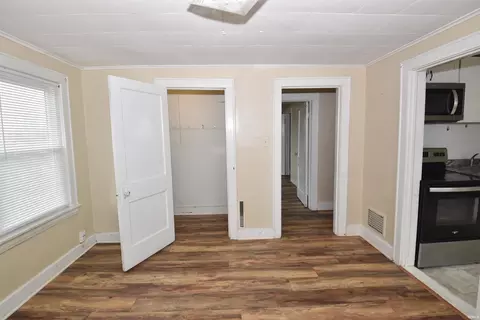 135 Eckman St, South Bend, IN 46614 photo 5