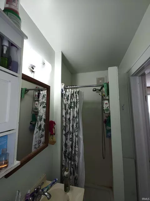 135 Eckman St, South Bend, IN 46614 photo 24