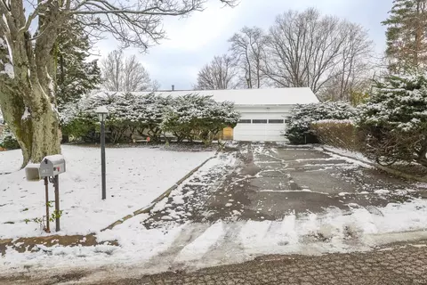 150 E Sunny Slopes Dr, Bloomington, IN 47401 photo 1