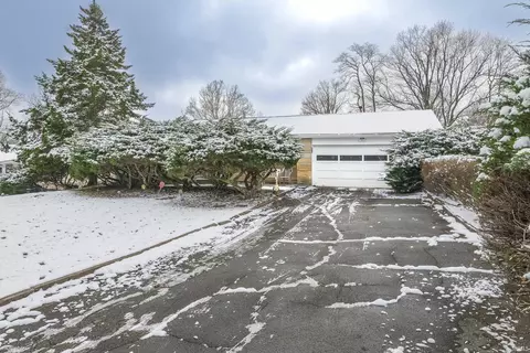 150 E Sunny Slopes Dr, Bloomington, IN 47401 photo 2