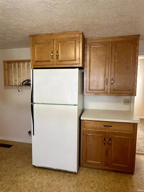 205 E Franklin St, Delphi, IN 46923 photo 7