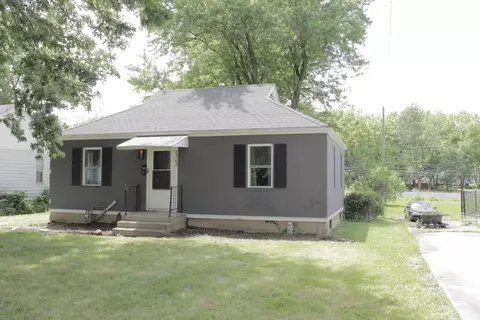 7302 Bradbury Ave, Fort Wayne, IN 46809