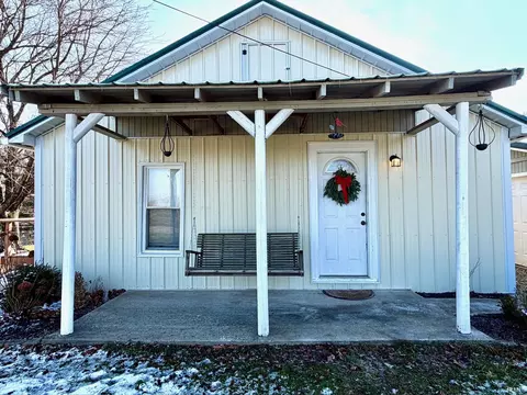 Exterior - 808 Spice Valley Rd, Mitchell, IN 47446 photo 2 of 8