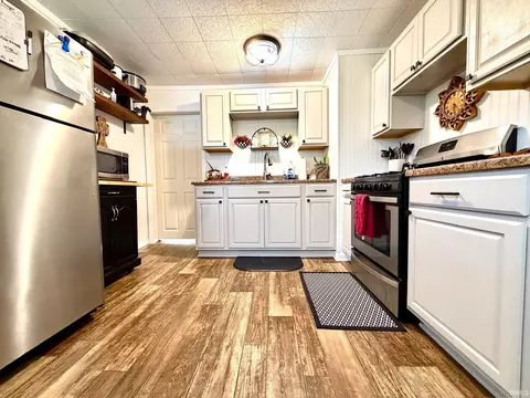 Kitchen - 808 Spice Valley Rd, Mitchell, IN 47446 photo 1 of 4