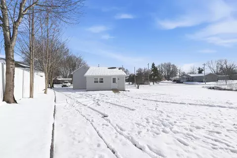 911 N Wayne St, Warren, IN 46792 photo 27