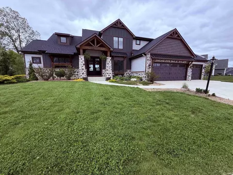 16467 Quarry Blvd, Huntertown, IN 46748