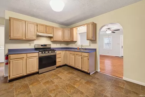 Kitchen - 917 N Maple St, Bloomington, IN 47404 photo 2 of 2
