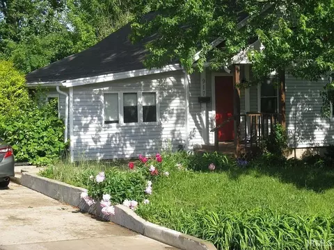 Exterior - 917 N Maple St, Bloomington, IN 47404 photo 4 of 4