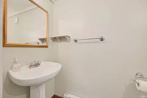 Bath - 917 N Maple St, Bloomington, IN 47404 photo 3 of 3
