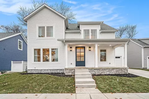 735 N Twyckenham Dr, South Bend, IN 46617