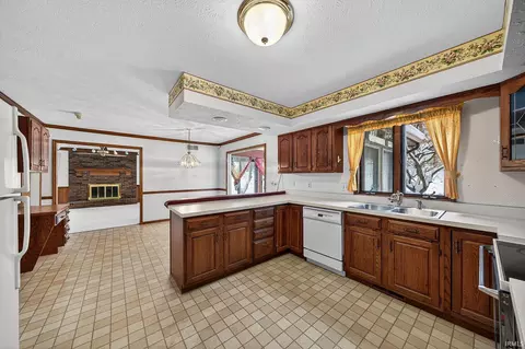 51293 Golfview Ct, Granger, IN 46530 photo 16