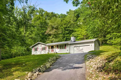 1726 Harrison Ridge Rd, Nashville, IN 47448