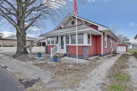 334 S Jackson St, Oakland City, IN 47660