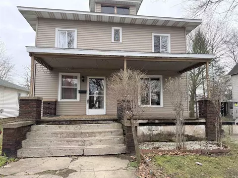 1126 Edwardsburg Ave, Elkhart, IN 46516