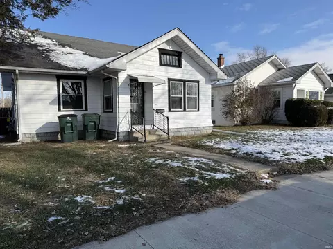 1812 W 11th St, Muncie, IN 47302