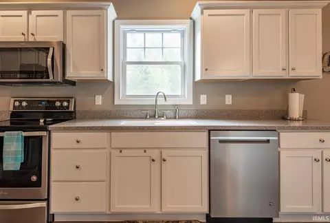 2870 E Creeks Edge Dr, Bloomington, IN 47401 photo 10