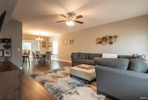 2870 E Creeks Edge Dr, Bloomington, IN 47401 photo 2