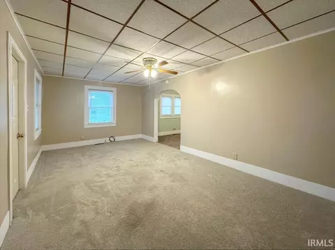 Living - 219 E Grant St, Greentown, IN 46936 photo 2 of 6