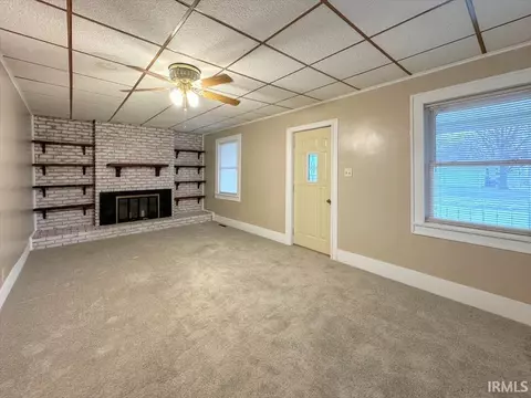 Living - 219 E Grant St, Greentown, IN 46936 photo 3 of 6
