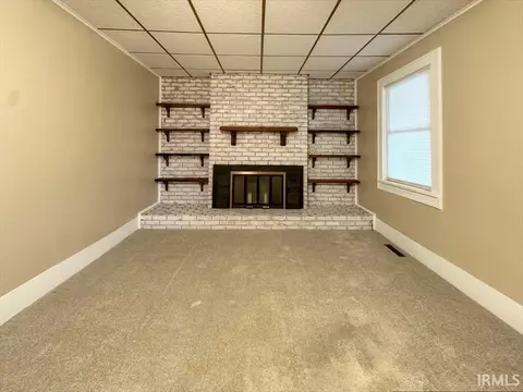 Living - 219 E Grant St, Greentown, IN 46936 photo 4 of 6