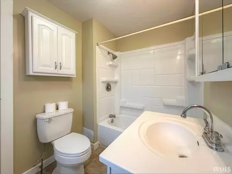 Bath - 219 E Grant St, Greentown, IN 46936 photo 1 of 1